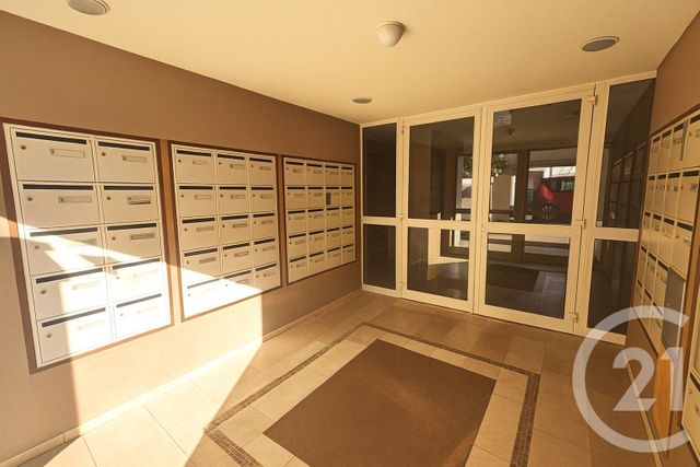 Appartement à vendre - 2 pièces - 33.45 m2 - ROQUEBRUNE CAP MARTIN - 06 - PROVENCE-ALPES-COTE-D-AZUR - Century 21 Agence Molière