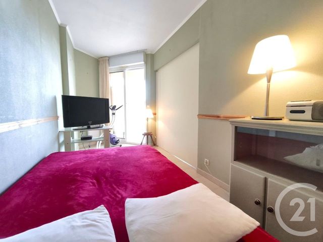 Appartement à vendre - 2 pièces - 33.45 m2 - ROQUEBRUNE CAP MARTIN - 06 - PROVENCE-ALPES-COTE-D-AZUR - Century 21 Agence Molière