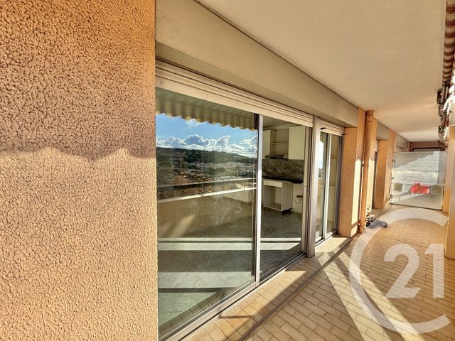 Appartement F3 à louer - 3 pièces - 65.79 m2 - ROQUEBRUNE CAP MARTIN - 06 - PROVENCE-ALPES-COTE-D-AZUR - Century 21 Agence Molière