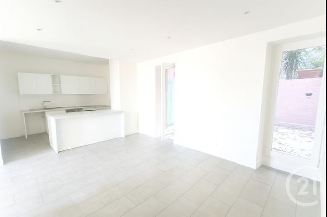 Appartement F6 à louer - 6 pièces - 154.89 m2 - NICE - 06 - PROVENCE-ALPES-COTE-D-AZUR - Century 21 Agence Molière