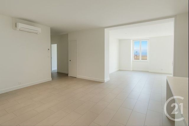Appartement F6 à louer - 6 pièces - 154.89 m2 - NICE - 06 - PROVENCE-ALPES-COTE-D-AZUR - Century 21 Agence Molière