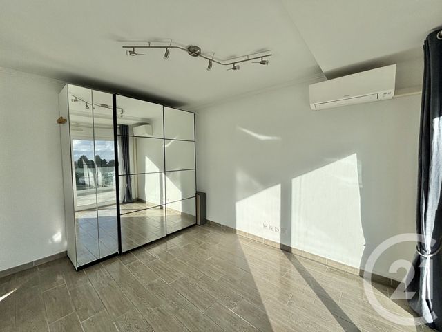 Appartement F2 à louer - 2 pièces - 46.84 m2 - ROQUEBRUNE CAP MARTIN - 06 - PROVENCE-ALPES-COTE-D-AZUR - Century 21 Agence Molière