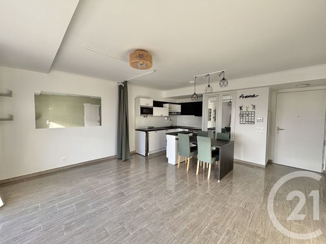 Appartement F2 à louer - 2 pièces - 46.84 m2 - ROQUEBRUNE CAP MARTIN - 06 - PROVENCE-ALPES-COTE-D-AZUR - Century 21 Agence Molière