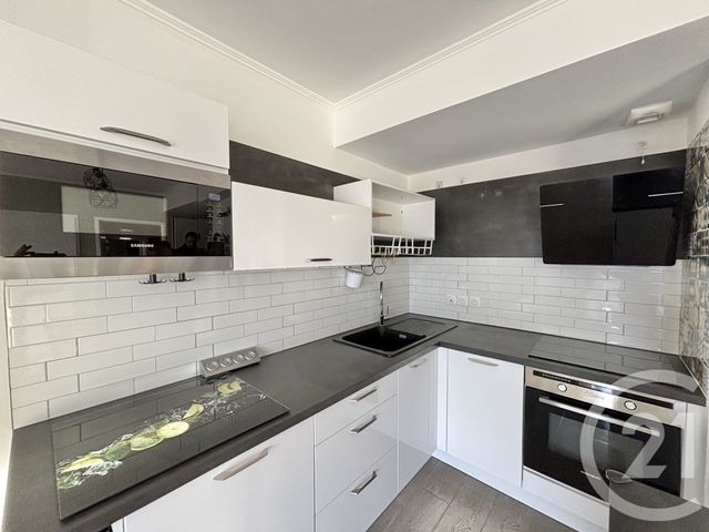 Appartement F2 à louer - 2 pièces - 46.84 m2 - ROQUEBRUNE CAP MARTIN - 06 - PROVENCE-ALPES-COTE-D-AZUR - Century 21 Agence Molière