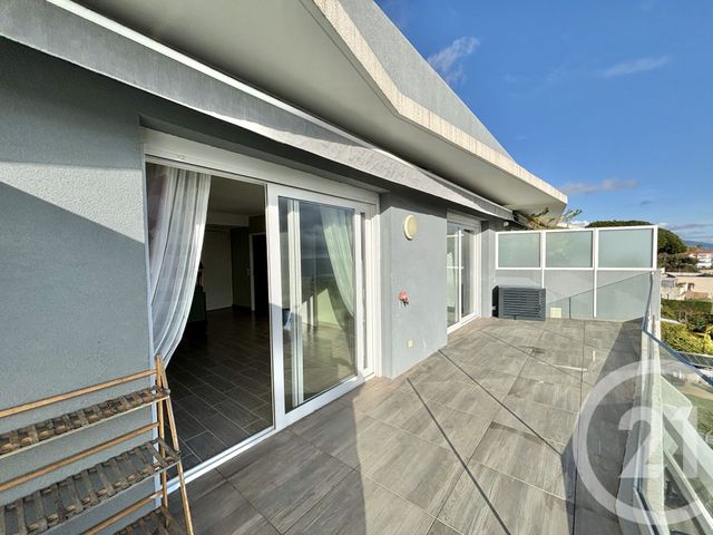 Appartement F2 à louer - 2 pièces - 46.84 m2 - ROQUEBRUNE CAP MARTIN - 06 - PROVENCE-ALPES-COTE-D-AZUR - Century 21 Agence Molière
