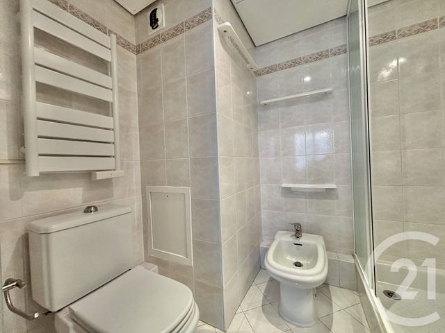 Appartement F2 à louer - 2 pièces - 33.75 m2 - MENTON - 06 - PROVENCE-ALPES-COTE-D-AZUR - Century 21 Agence Molière