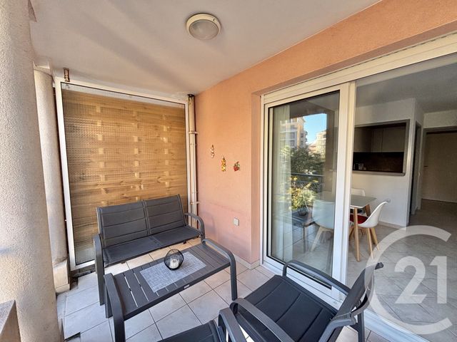 Appartement F2 à louer - 2 pièces - 33.75 m2 - MENTON - 06 - PROVENCE-ALPES-COTE-D-AZUR - Century 21 Agence Molière