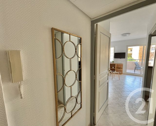 Appartement F2 à louer - 2 pièces - 33.75 m2 - MENTON - 06 - PROVENCE-ALPES-COTE-D-AZUR - Century 21 Agence Molière