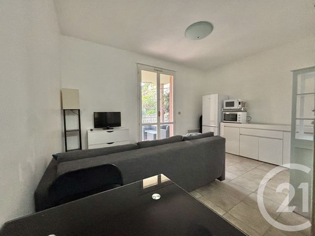 Appartement T2 à louer - 2 pièces - 32.97 m2 - MENTON - 06 - PROVENCE-ALPES-COTE-D-AZUR - Century 21 Agence Molière