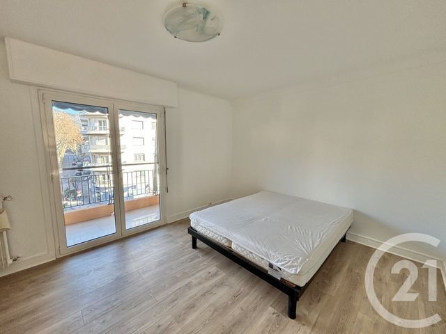 Appartement F2 à louer - 2 pièces - 52.32 m2 - ROQUEBRUNE CAP MARTIN - 06 - PROVENCE-ALPES-COTE-D-AZUR - Century 21 Agence Molière