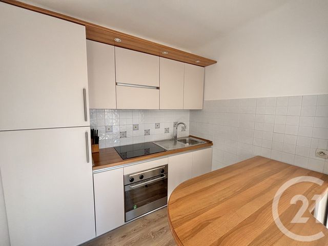 Appartement F2 à louer - 2 pièces - 52.32 m2 - ROQUEBRUNE CAP MARTIN - 06 - PROVENCE-ALPES-COTE-D-AZUR - Century 21 Agence Molière