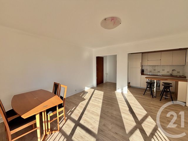 Appartement F2 à louer - 2 pièces - 52.32 m2 - ROQUEBRUNE CAP MARTIN - 06 - PROVENCE-ALPES-COTE-D-AZUR - Century 21 Agence Molière