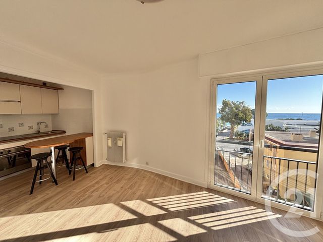 Appartement F2 à louer - 2 pièces - 52.32 m2 - ROQUEBRUNE CAP MARTIN - 06 - PROVENCE-ALPES-COTE-D-AZUR - Century 21 Agence Molière