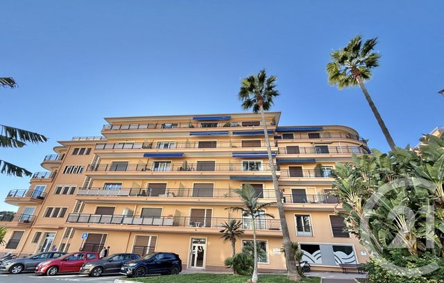 Appartement F2 à louer - 2 pièces - 52.32 m2 - ROQUEBRUNE CAP MARTIN - 06 - PROVENCE-ALPES-COTE-D-AZUR - Century 21 Agence Molière