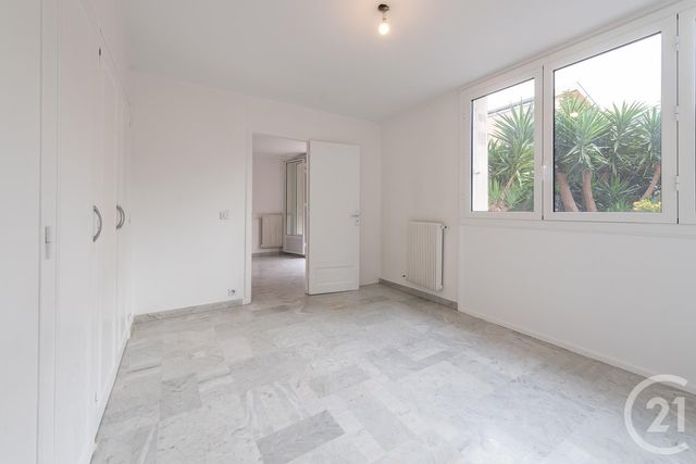 Appartement F3 à louer - 3 pièces - 70.36 m2 - ROQUEBRUNE CAP MARTIN - 06 - PROVENCE-ALPES-COTE-D-AZUR - Century 21 Agence Molière