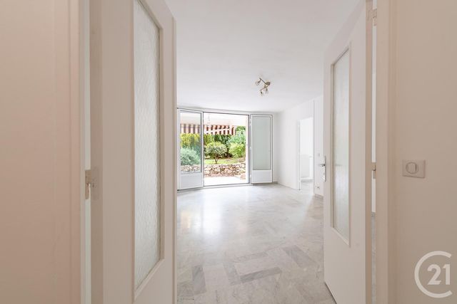 Appartement F3 à louer - 3 pièces - 70.36 m2 - ROQUEBRUNE CAP MARTIN - 06 - PROVENCE-ALPES-COTE-D-AZUR - Century 21 Agence Molière