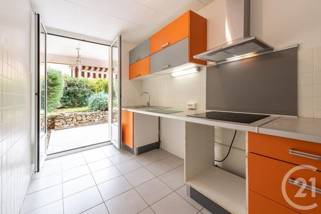 Appartement F3 à louer - 3 pièces - 70.36 m2 - ROQUEBRUNE CAP MARTIN - 06 - PROVENCE-ALPES-COTE-D-AZUR - Century 21 Agence Molière