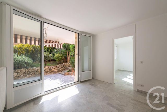 Appartement F3 à louer - 3 pièces - 70.36 m2 - ROQUEBRUNE CAP MARTIN - 06 - PROVENCE-ALPES-COTE-D-AZUR - Century 21 Agence Molière