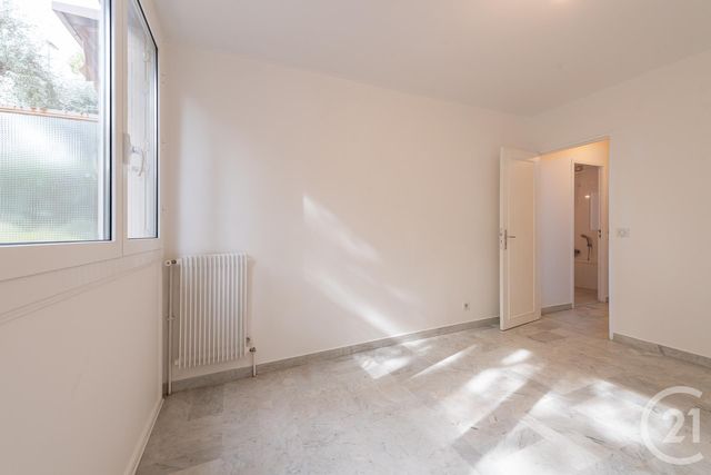 Appartement F3 à louer - 3 pièces - 70.36 m2 - ROQUEBRUNE CAP MARTIN - 06 - PROVENCE-ALPES-COTE-D-AZUR - Century 21 Agence Molière