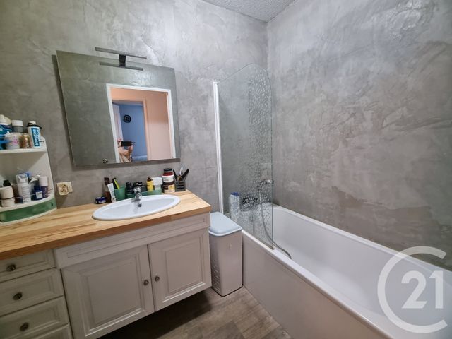 Appartement F4 à vendre - 4 pièces - 89.0 m2 - ROQUEBRUNE CAP MARTIN - 06 - PROVENCE-ALPES-COTE-D-AZUR - Century 21 Agence Molière