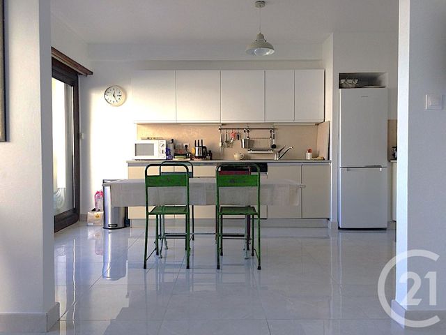 Appartement F4 à vendre - 4 pièces - 71.0 m2 - ROQUEBRUNE CAP MARTIN - 06 - PROVENCE-ALPES-COTE-D-AZUR - Century 21 Agence Molière