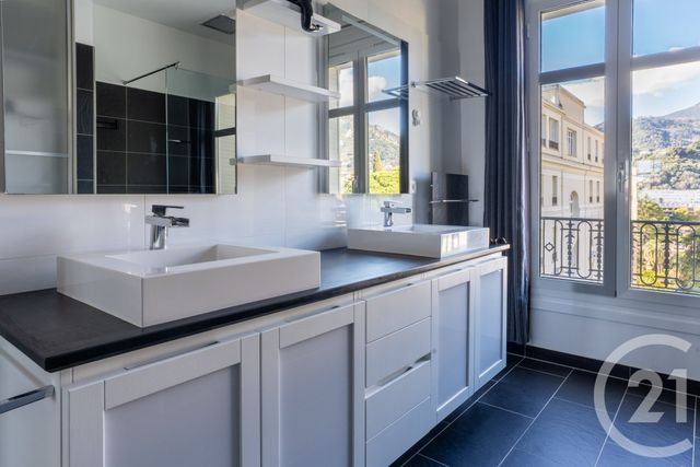 Appartement F3 à vendre - 3 pièces - 105.04 m2 - MENTON - 06 - PROVENCE-ALPES-COTE-D-AZUR - Century 21 Agence Molière