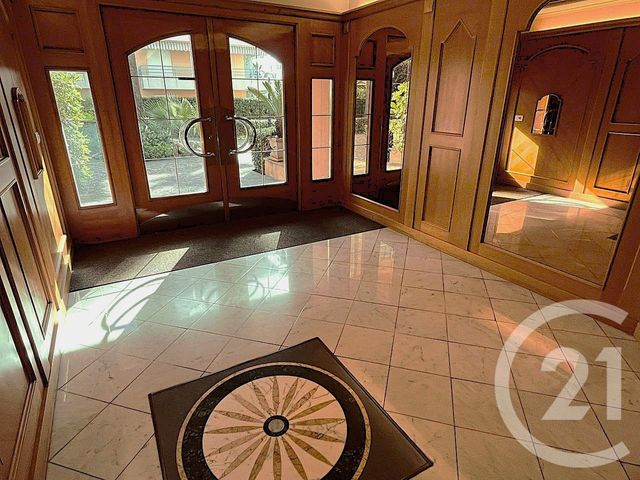 Appartement Studio à vendre - 1 pièce - 30.08 m2 - ROQUEBRUNE CAP MARTIN - 06 - PROVENCE-ALPES-COTE-D-AZUR - Century 21 Agence Molière