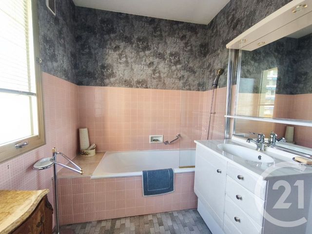 Appartement F1 à vendre - 1 pièce - 35.0 m2 - ROQUEBRUNE CAP MARTIN - 06 - PROVENCE-ALPES-COTE-D-AZUR - Century 21 Agence Molière