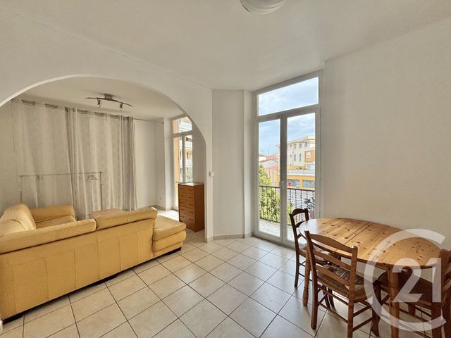 Appartement F2 à louer - 2 pièces - 40.63 m2 - ROQUEBRUNE CAP MARTIN - 06 - PROVENCE-ALPES-COTE-D-AZUR - Century 21 Agence Molière