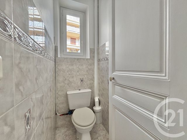 Appartement F2 à louer - 2 pièces - 40.63 m2 - ROQUEBRUNE CAP MARTIN - 06 - PROVENCE-ALPES-COTE-D-AZUR - Century 21 Agence Molière