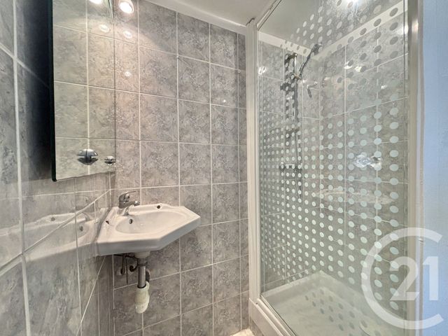 Appartement F2 à louer - 2 pièces - 40.63 m2 - ROQUEBRUNE CAP MARTIN - 06 - PROVENCE-ALPES-COTE-D-AZUR - Century 21 Agence Molière