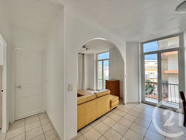 Appartement F2 à louer - 2 pièces - 40.63 m2 - ROQUEBRUNE CAP MARTIN - 06 - PROVENCE-ALPES-COTE-D-AZUR - Century 21 Agence Molière