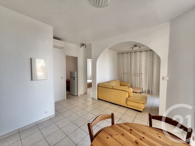 Appartement F2 à louer - 2 pièces - 40.63 m2 - ROQUEBRUNE CAP MARTIN - 06 - PROVENCE-ALPES-COTE-D-AZUR - Century 21 Agence Molière