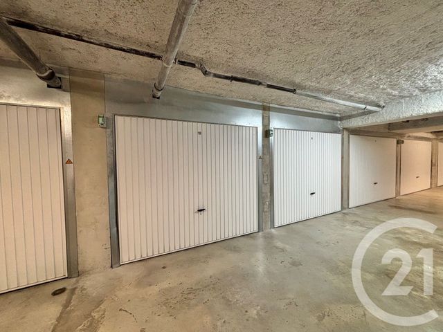 parking à louer - 14.0 m2 - EZE - 06 - PROVENCE-ALPES-COTE-D-AZUR - Century 21 Agence Molière