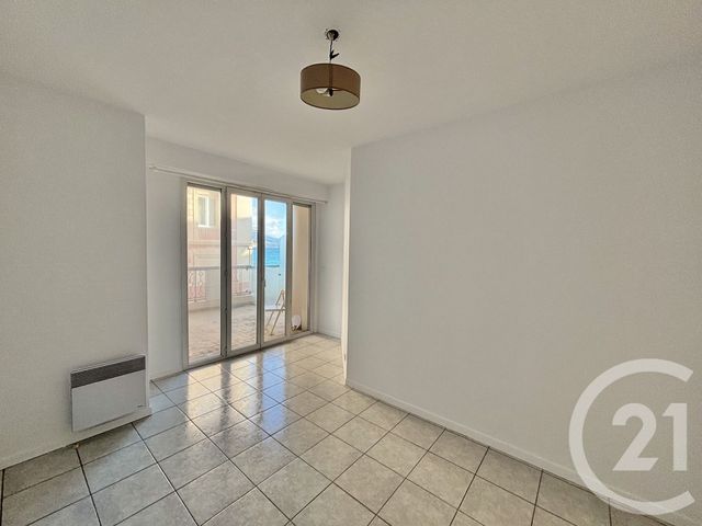 Appartement F3 à louer - 3 pièces - 60.64 m2 - MENTON - 06 - PROVENCE-ALPES-COTE-D-AZUR - Century 21 Agence Molière