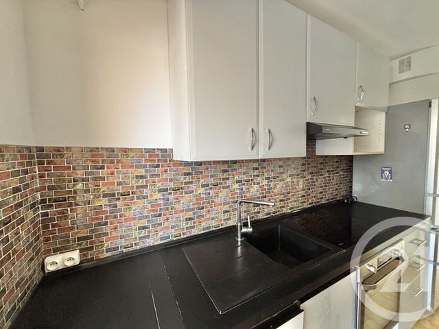 Appartement F2 à louer - 2 pièces - 48.92 m2 - ROQUEBRUNE CAP MARTIN - 06 - PROVENCE-ALPES-COTE-D-AZUR - Century 21 Agence Molière