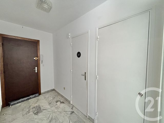 Appartement F2 à louer - 2 pièces - 48.92 m2 - ROQUEBRUNE CAP MARTIN - 06 - PROVENCE-ALPES-COTE-D-AZUR - Century 21 Agence Molière