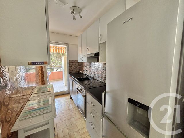 Appartement F2 à louer - 2 pièces - 48.92 m2 - ROQUEBRUNE CAP MARTIN - 06 - PROVENCE-ALPES-COTE-D-AZUR - Century 21 Agence Molière