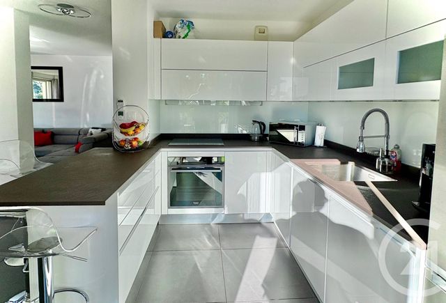 Appartement à vendre - 4 pièces - 92.32 m2 - MENTON - 06 - PROVENCE-ALPES-COTE-D-AZUR - Century 21 Agence Molière