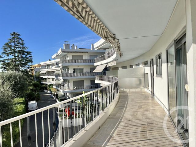 Appartement F2 à louer ROQUEBRUNE CAP MARTIN