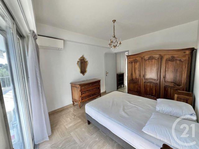 Appartement F2 à louer - 2 pièces - 45.82 m2 - ROQUEBRUNE CAP MARTIN - 06 - PROVENCE-ALPES-COTE-D-AZUR - Century 21 Agence Molière