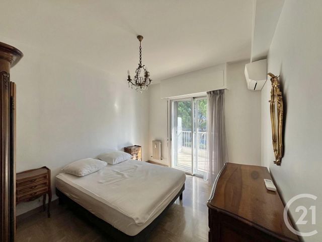 Appartement F2 à louer - 2 pièces - 45.82 m2 - ROQUEBRUNE CAP MARTIN - 06 - PROVENCE-ALPES-COTE-D-AZUR - Century 21 Agence Molière
