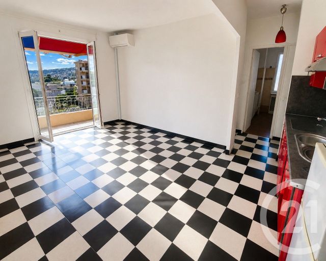 Appartement F3 à vendre - 3 pièces - 46.95 m2 - ROQUEBRUNE CAP MARTIN - 06 - PROVENCE-ALPES-COTE-D-AZUR - Century 21 Agence Molière