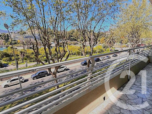 Appartement F2 à vendre - 2 pièces - 42.72 m2 - MENTON - 06 - PROVENCE-ALPES-COTE-D-AZUR - Century 21 Agence Molière