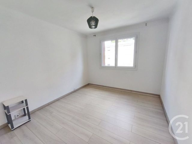 Appartement F2 à louer - 2 pièces - 46.9 m2 - NICE - 06 - PROVENCE-ALPES-COTE-D-AZUR - Century 21 Agence Molière