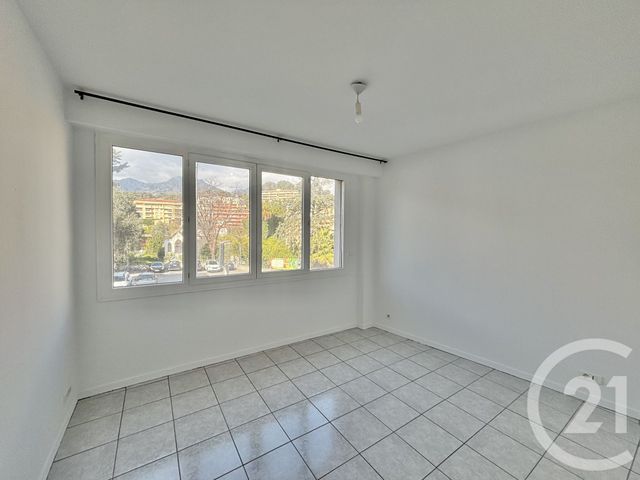 Appartement F3 à louer - 3 pièces - 60.64 m2 - MENTON - 06 - PROVENCE-ALPES-COTE-D-AZUR - Century 21 Agence Molière