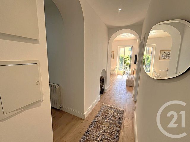 Appartement F3 à vendre - 3 pièces - 74.27 m2 - MENTON - 06 - PROVENCE-ALPES-COTE-D-AZUR - Century 21 Agence Molière