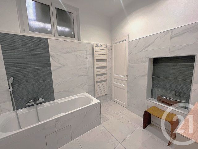 Appartement F3 à vendre - 3 pièces - 74.27 m2 - MENTON - 06 - PROVENCE-ALPES-COTE-D-AZUR - Century 21 Agence Molière