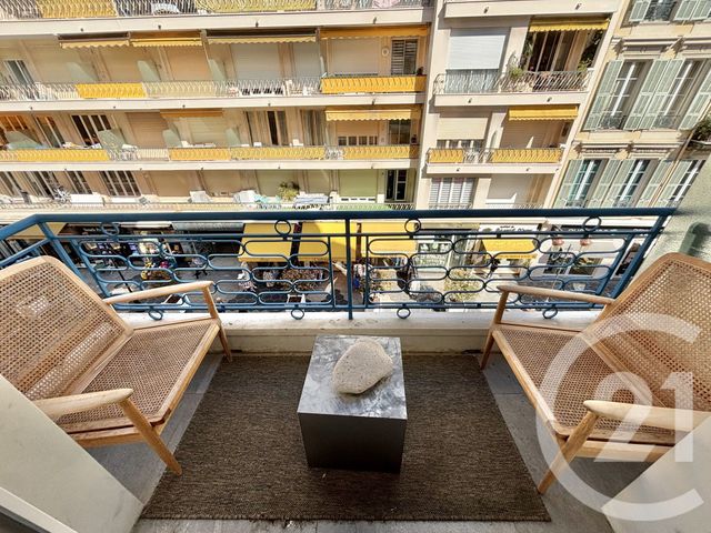 Appartement F2 à louer - 3 pièces - 52.35 m2 - NICE - 06 - PROVENCE-ALPES-COTE-D-AZUR - Century 21 Agence Molière