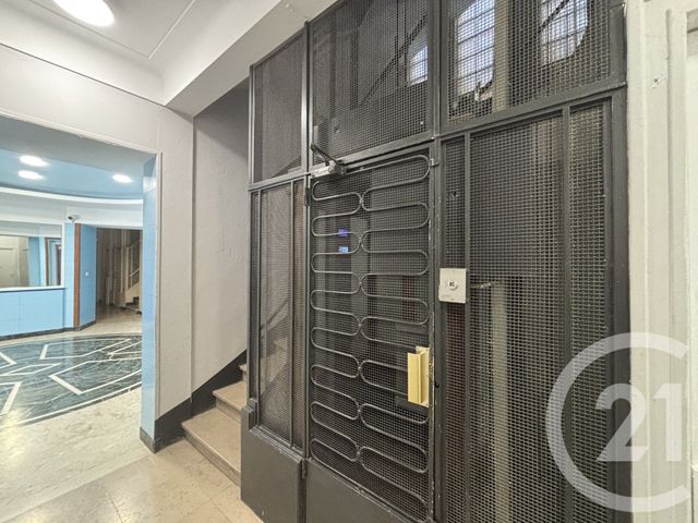 Appartement F2 à louer - 3 pièces - 52.35 m2 - NICE - 06 - PROVENCE-ALPES-COTE-D-AZUR - Century 21 Agence Molière